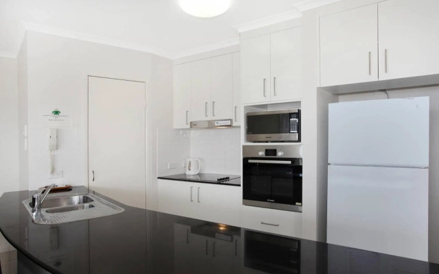 Unit 4 'Beaumont Sur Mer', Coolum Beach