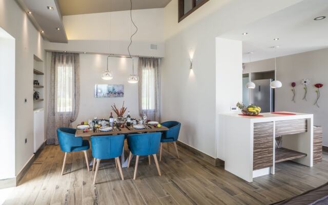 Ariadne Luxury Villa