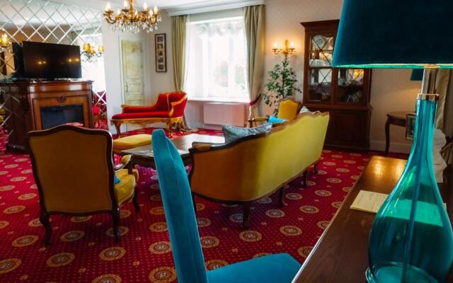 Russkiy Dvorik Boutique Hotel