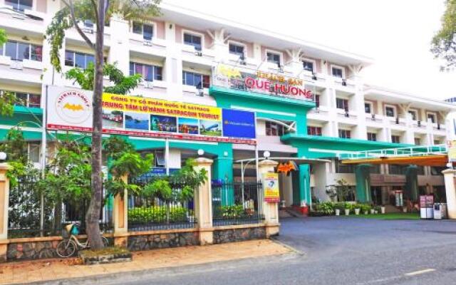 Que Huong Hotel