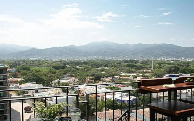 Zoho Skies Amazing View Sleeps 6