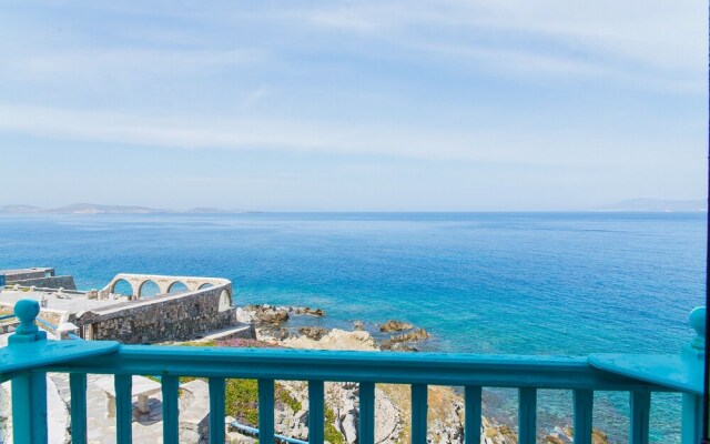Cavo Delos