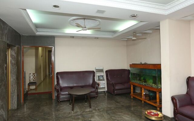 SPOT ON 6856 Eshi Guest House