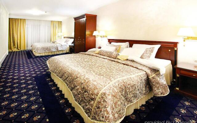A Hoteli - Hotel Izvor