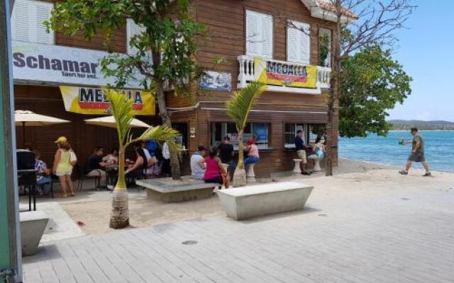 El Velero en Boqueron 201