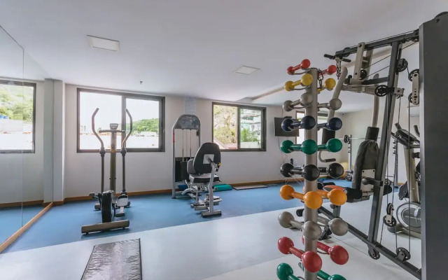 Apto com Piscina Wifi Ar-condicionado e Garagem