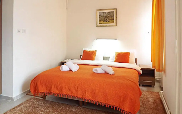 R-Club Old Town Apartments