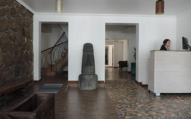North South Hotel