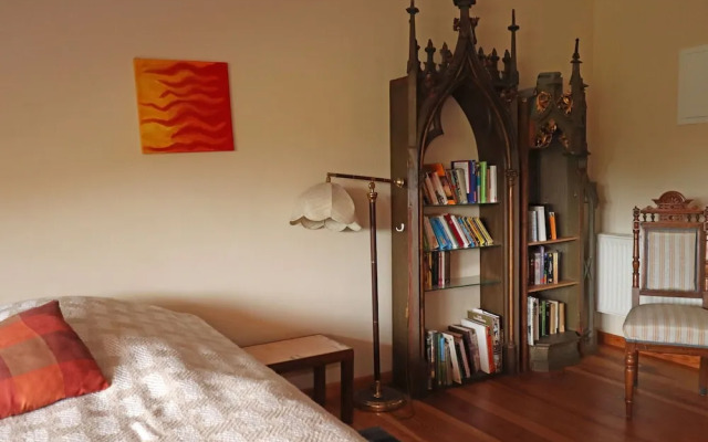 Besondere Ferienwohnung Bibliothek in Buschhagen