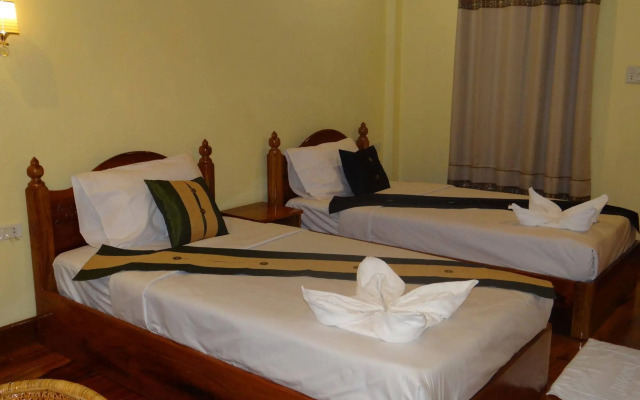 Villa Somphong