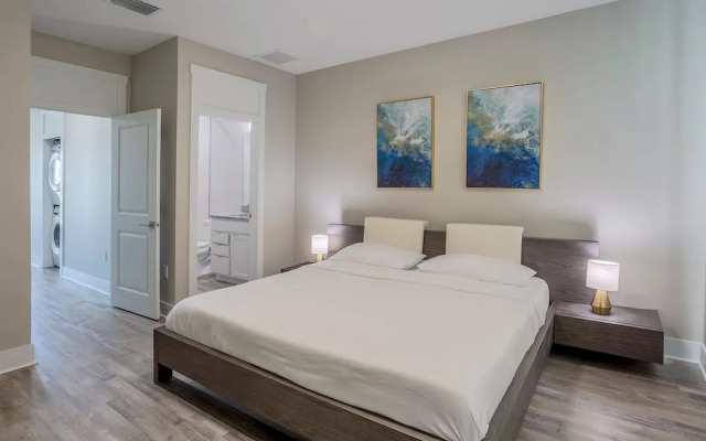 Luxury Pool Home Golf Cart