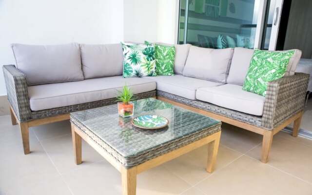 1 Bedroom Ocean View Apartment