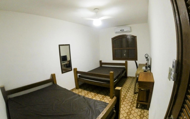 Casa Aconchegante a 200 mts da Praia da Maranduba