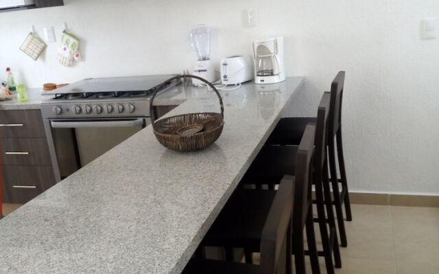 Villa Verde Limón by Akua