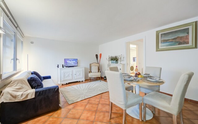 Red Door Apartment Private Terrace