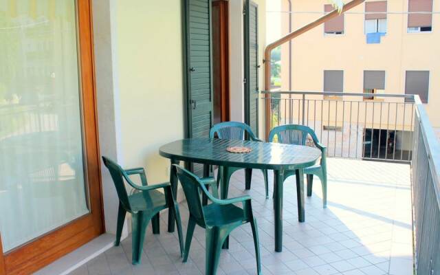 Balletic Holiday Home in Lazise With Swimming Pool