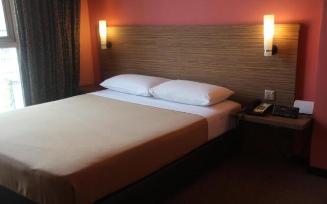 Classique Hotel (SG Clean Certified)