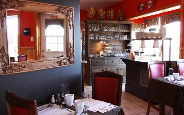 La Grange aux Hiboux Gîte et Restaurant B&B