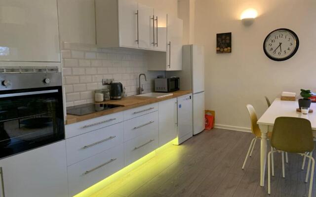 Stylish and Spacious Wokingham 3 Bedroom Townhouse