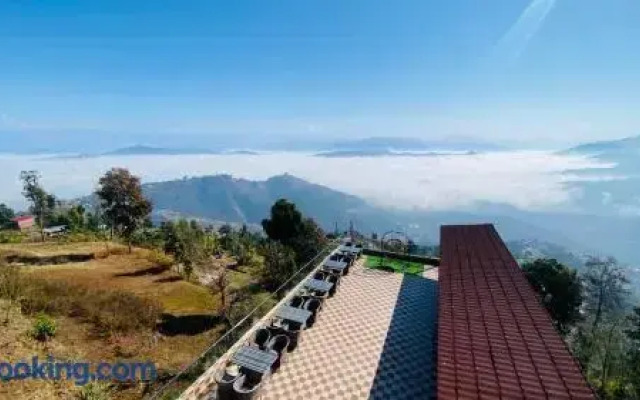 SPOT ON 393 Himalayan Sunrise