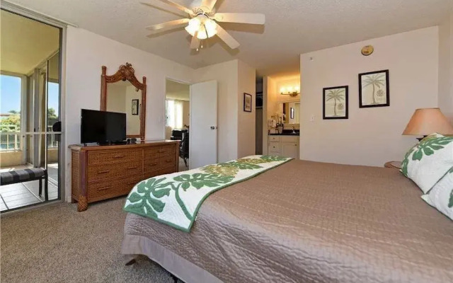 Royal Kahana 1012 by RedAwning