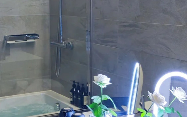 Kamo Residences by Reflections