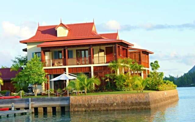 Eden Island, Beach front, Luxury, 3 Bed Ensuite, WiFi