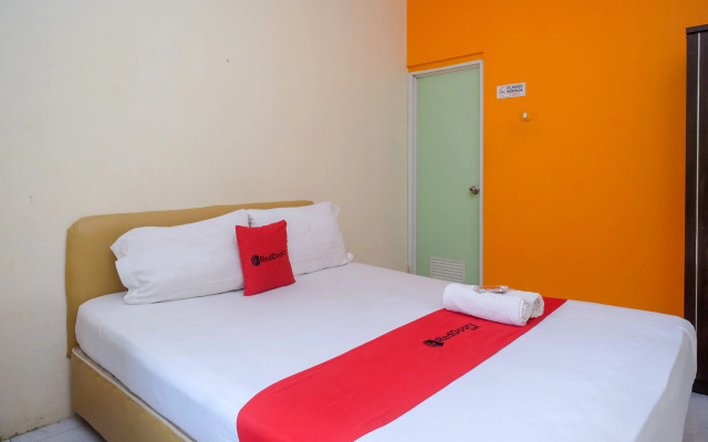 RedDoorz @ Jalan Pramuka Manado