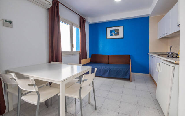 Apartaments AR Monjardí