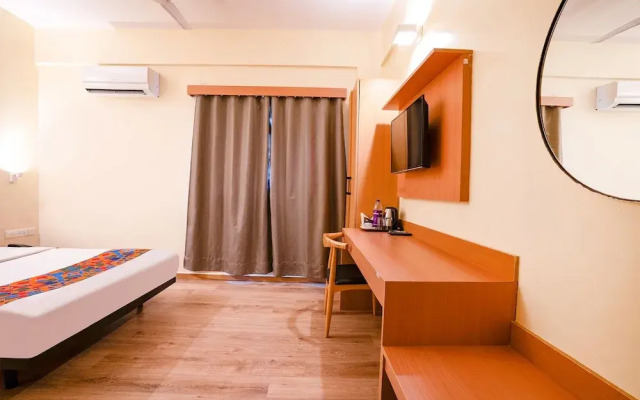Fabhotel Royal Sterling