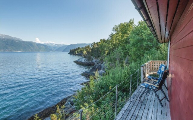 Amazing Home in Balestrand With 2 Bedrooms