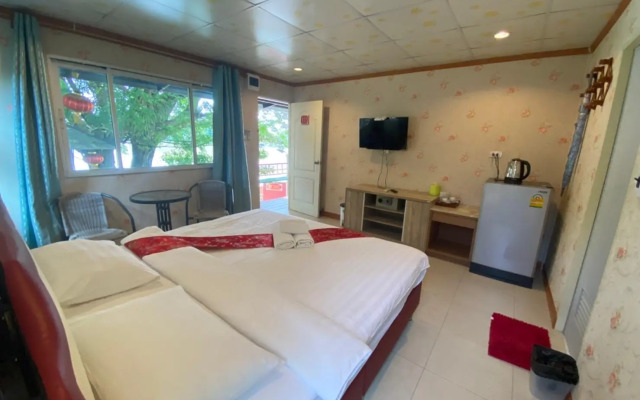 Golden Dragon Resort