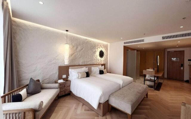 Wyndham Hoi An Royal Beachfront Resort & Villas