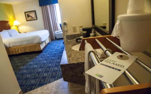 Holiday Inn Express Airport - Tucson by IHG