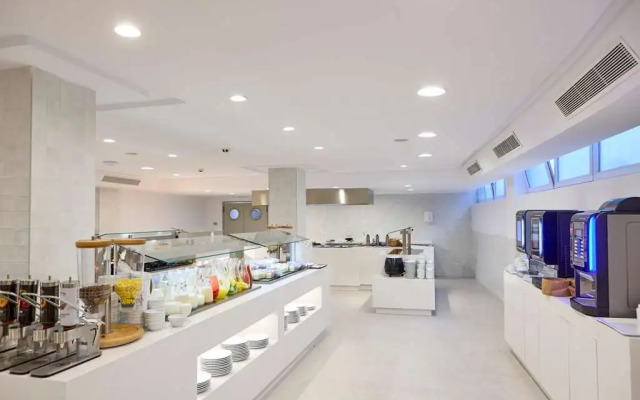 Ahoi! Urban Beach Hotel