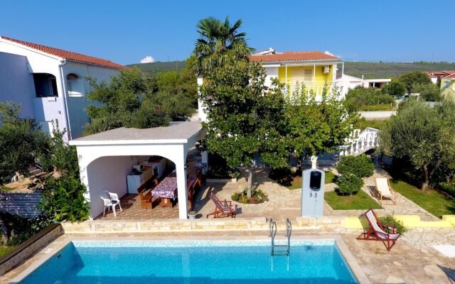 Haus Milica