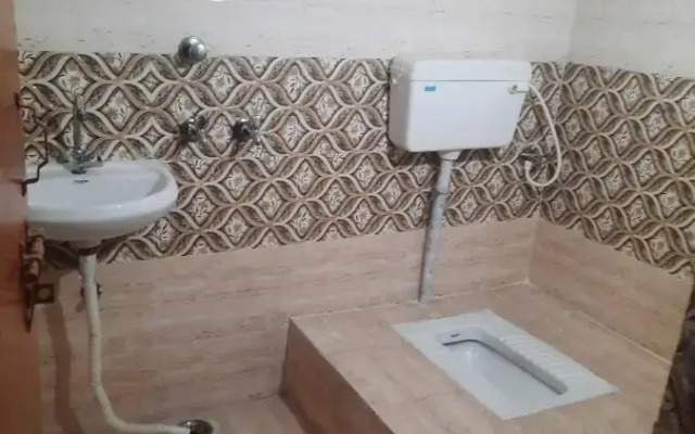 SPOT ON 92270 Sana Guest House