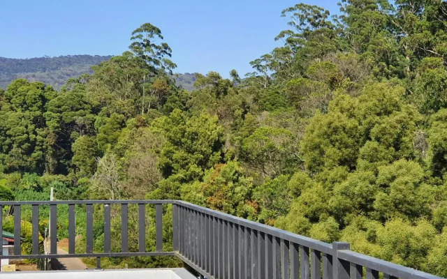 The Edge Luxury Apartment