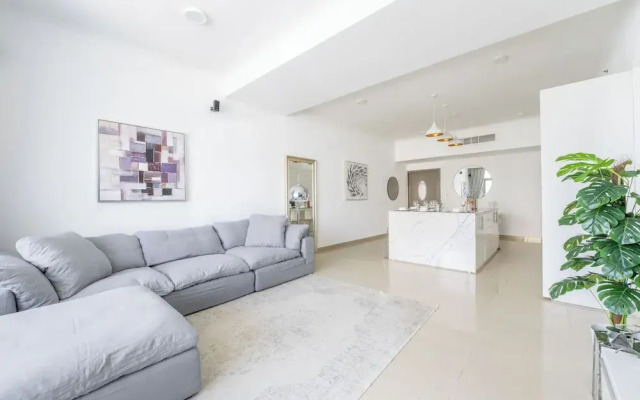 Waterfront 3BR with Marina View at DEC