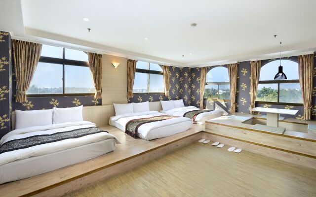 Jinsa Lakeside View Resort