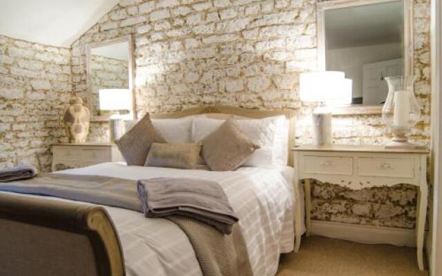 Scotney Place