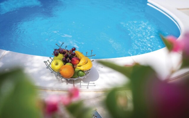 Nice Home in Skradin with Hot Tub, WiFi & 4 Bedrooms