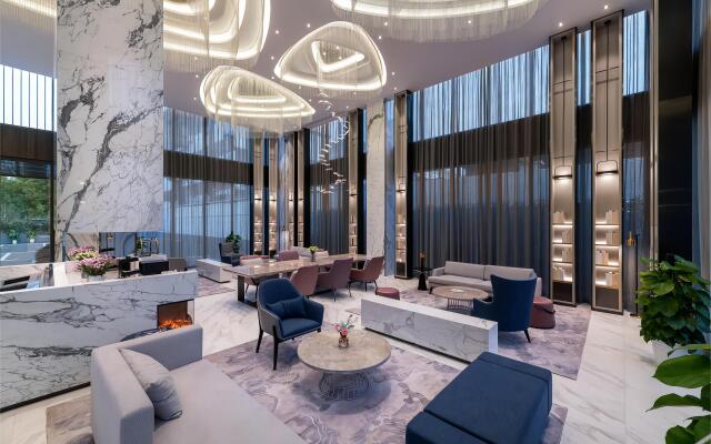 Orange Hotel  (Shanghai Hongqiao Railway Station Store)
