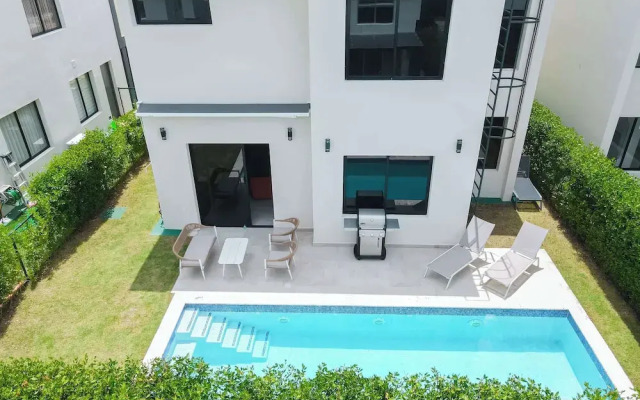 Stylish 3BR Villa by Vistacana Rentals