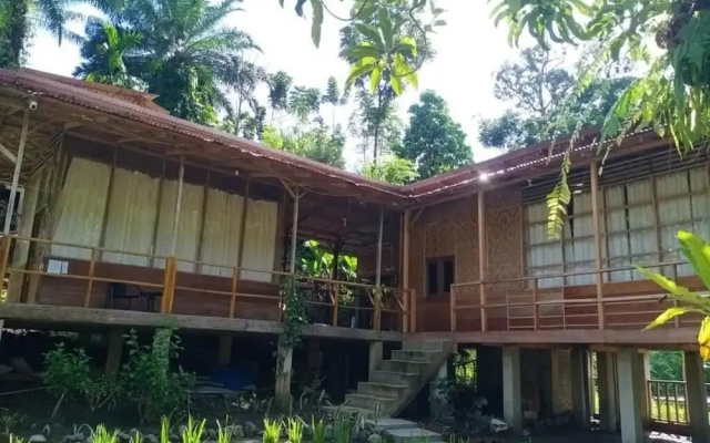 Bua Guest House Tangkahan