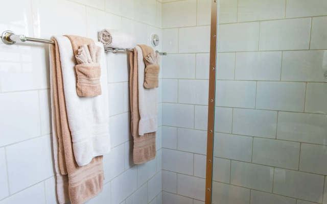 Cariñas Studio Apartments