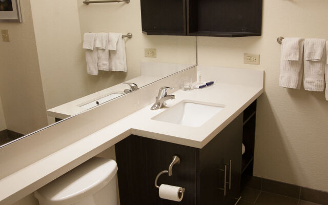 Candlewood Suites Alexandria, an IHG Hotel