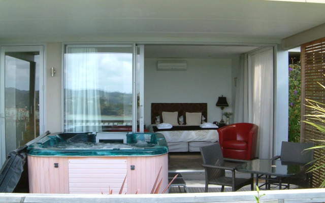 Tarltons Lodge
