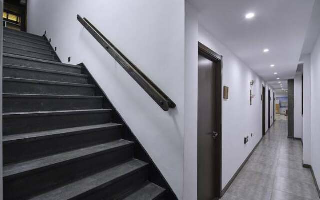 Floral Hotel Deqing Qinzizaiju