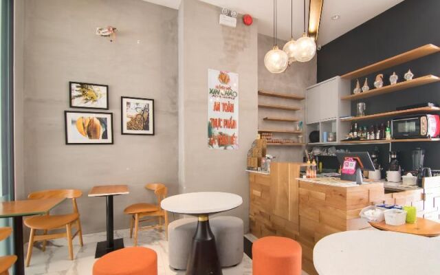 Reddoorz Plus Near Cau Ong Lanh